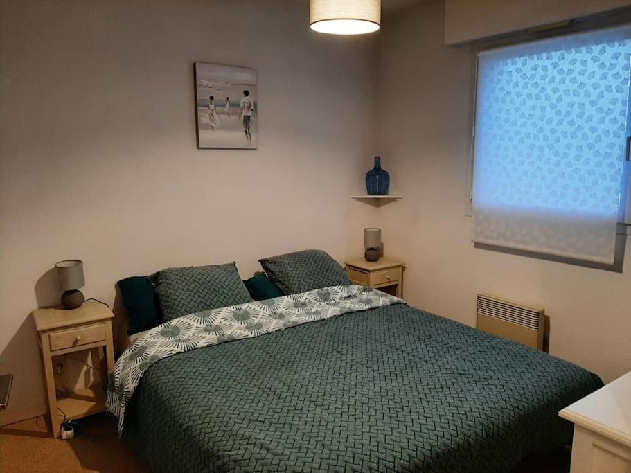 Hyper Centre De Sarzeau, Grand Appartement Au Calme Avec Jardinet Eksteriør billede
