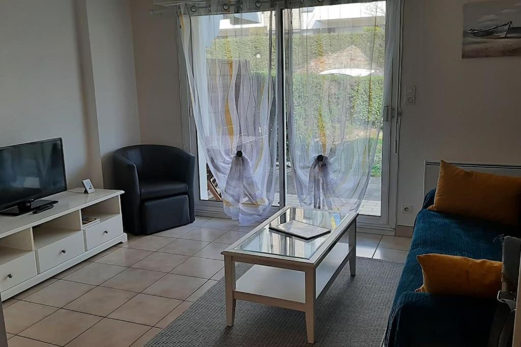 Hyper Centre De Sarzeau, Grand Appartement Au Calme Avec Jardinet Eksteriør billede